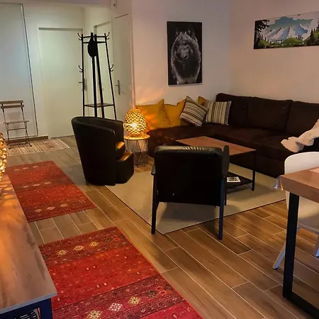 Lumineux Au Centre De Avec Terrasse Et Garage - Fr-1-812-136 *